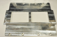 Roots Blower Plate Allows Installation  of Injector or Carb for Break in or Racing